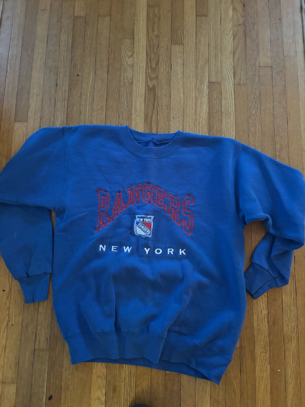Vintage 1991 Embroidered NHL New York Rangers blue crewneck sweatshirt LG